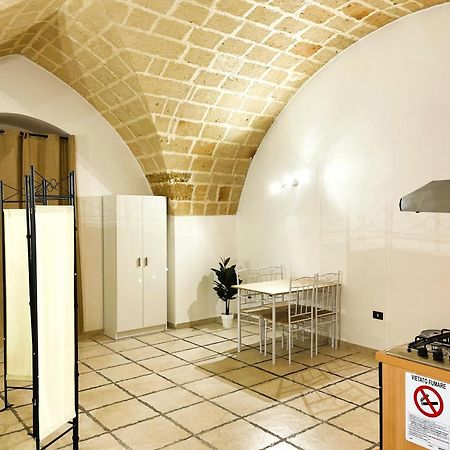 History Station Apartamento Brindisi Exterior foto